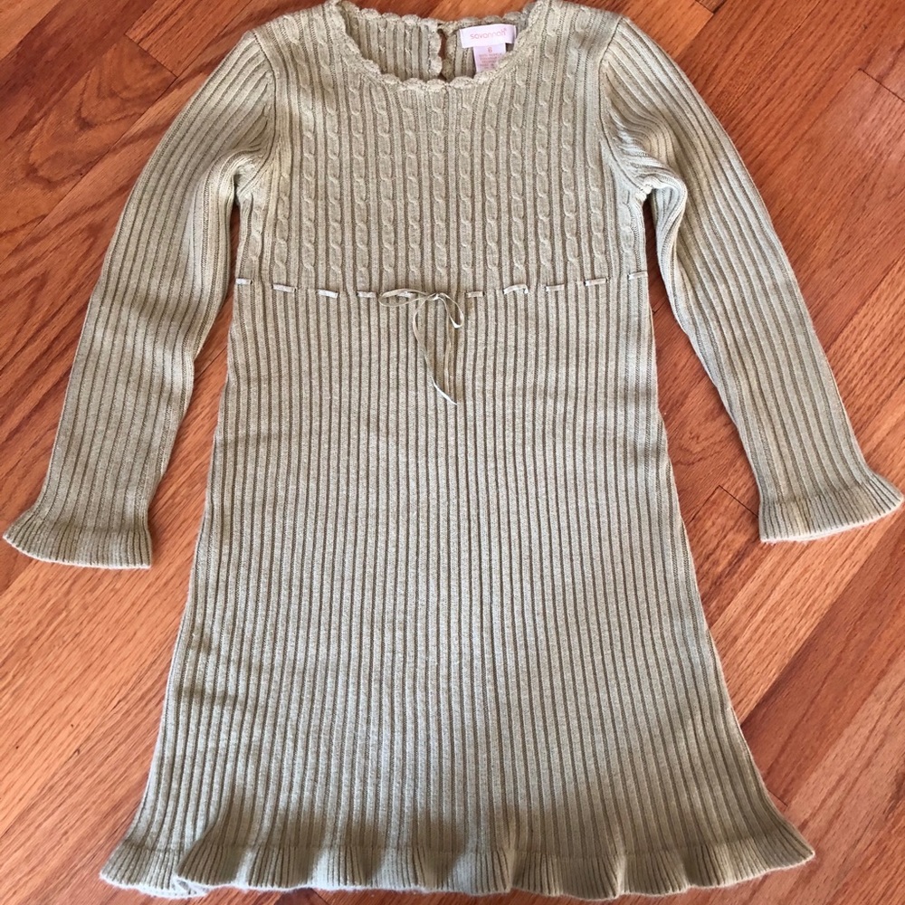Green knitted dress for kids
